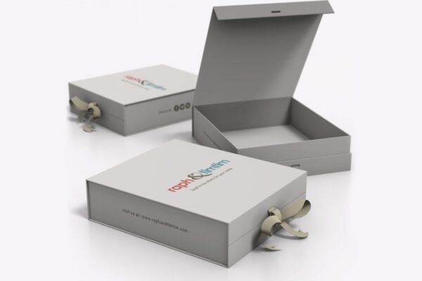 Custom flip top boxes